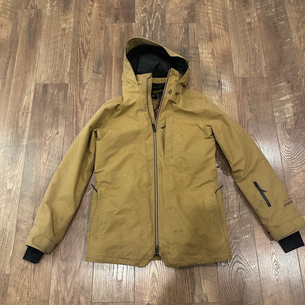 Women’s Volcom snowboarding jacket